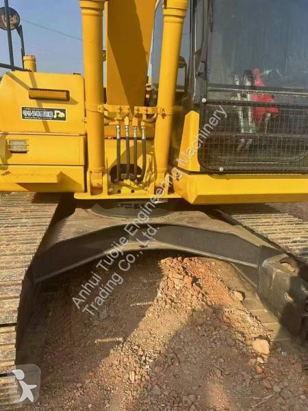 جرافة Komatsu