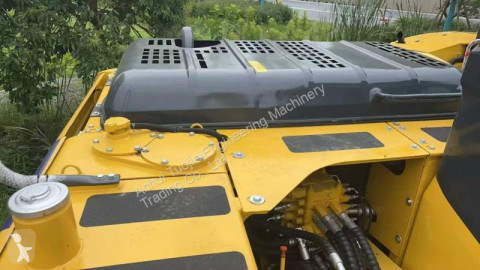 جرافة مجنزرة Komatsu