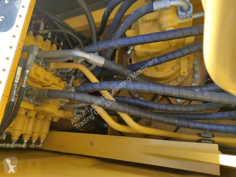 جرافة Komatsu
