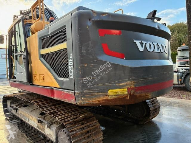Rýpadlo Volvo 250ENL