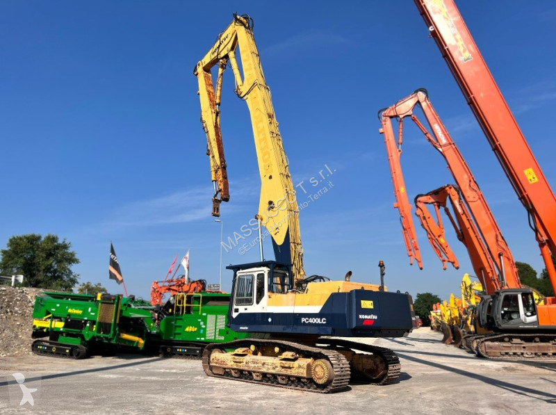جرافة Komatsu 0-LC
