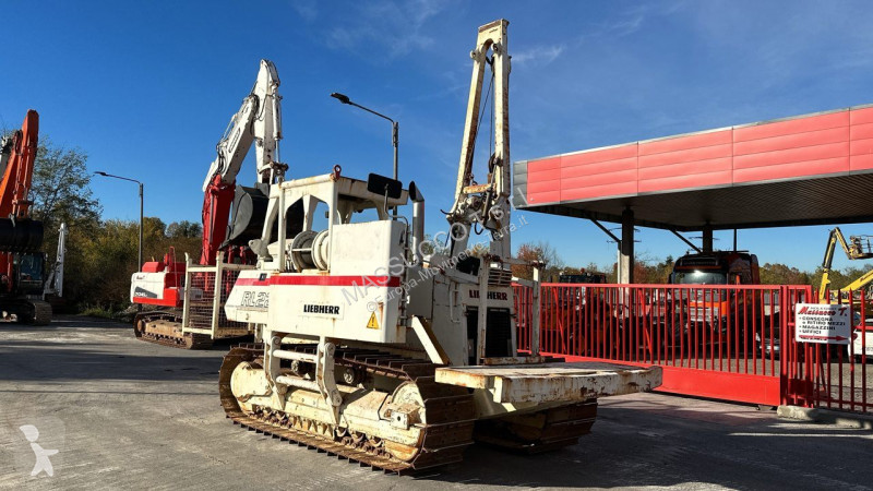 جرافة Liebherr RL 22 B