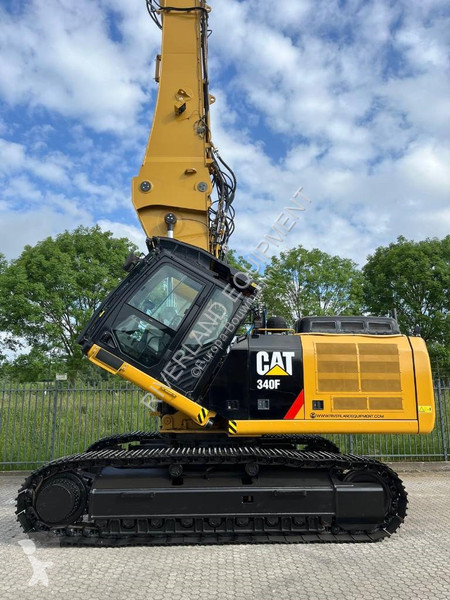 Rýpadlo Caterpillar UHD adjustable undercarriage