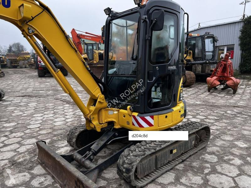 Lopatový nakládač Komatsu PC35 MR3