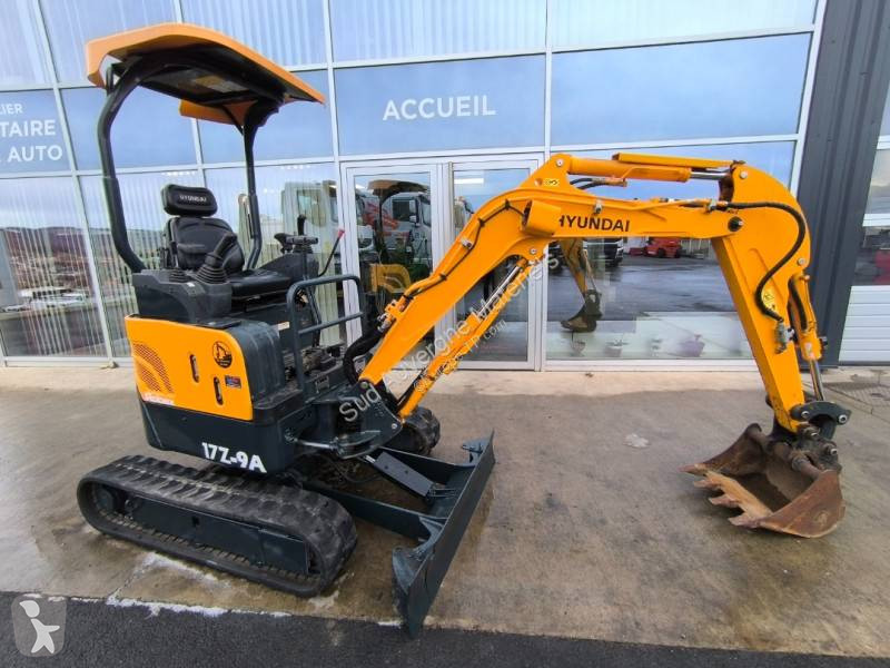 جرافة Hyundai ROBEX 17Z-9A