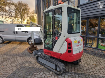 جرافة صغيرة Takeuchi