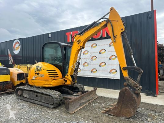 Lopatový nakládač JCB à 18 500 € ht