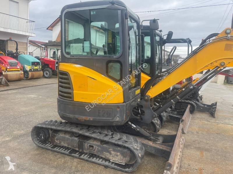 Lopatový nakládač Bobcat E 26