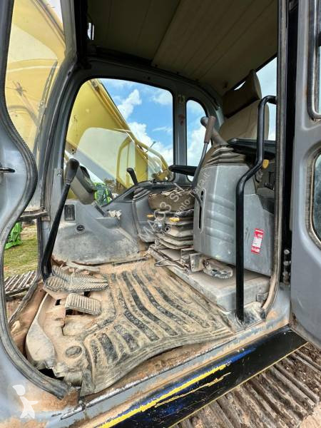 Rýpadlo New Holland 305