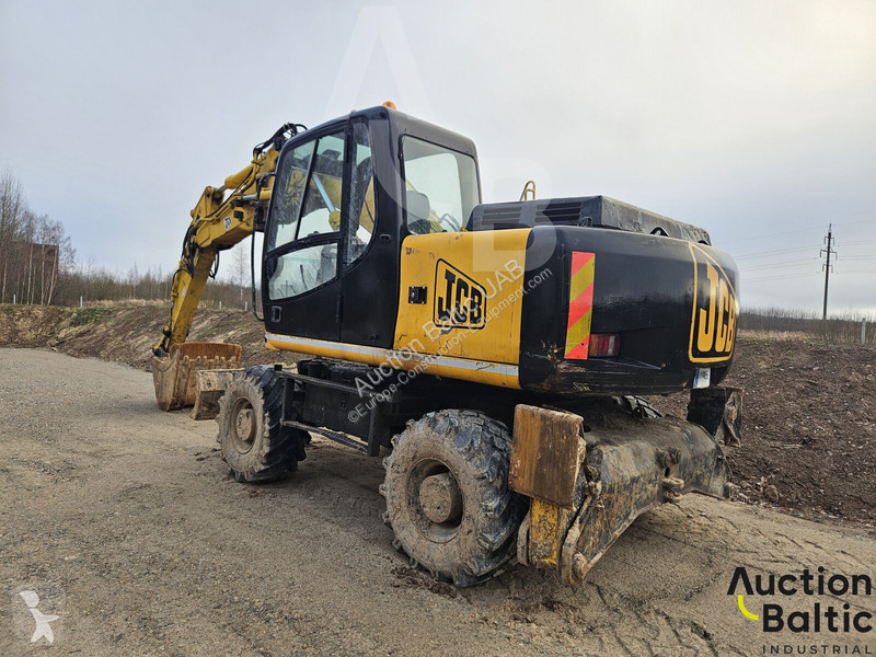 جرافة JCB