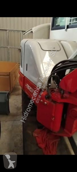 Lopatový nakládač Takeuchi TTB257-FR