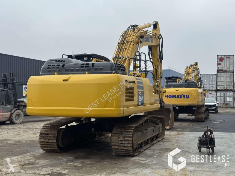 جرافة Komatsu NLC-11