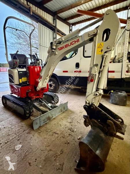 Lopatový nakládač Takeuchi TB 210 R