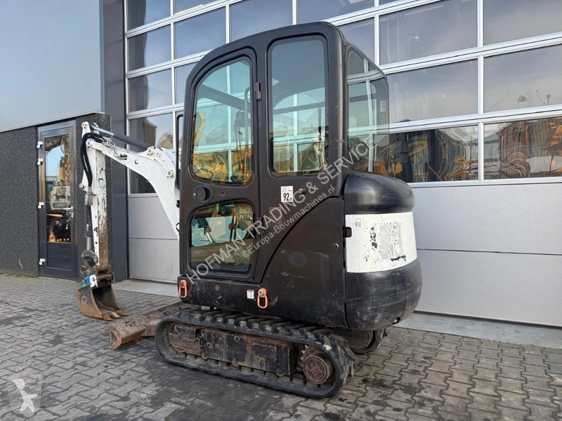Lopatový nakládač Bobcat