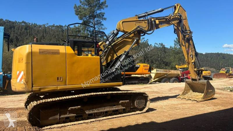 جرافة Caterpillar 318EL