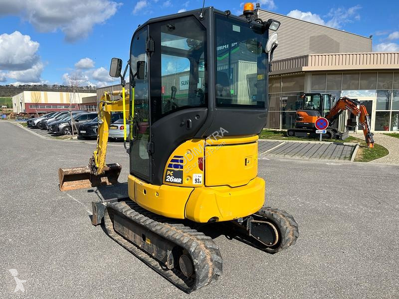 جرافة Komatsu