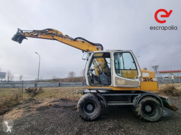Pelle sur pneus Liebherr