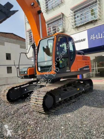 Koparka gąsienicowa Develon nowe