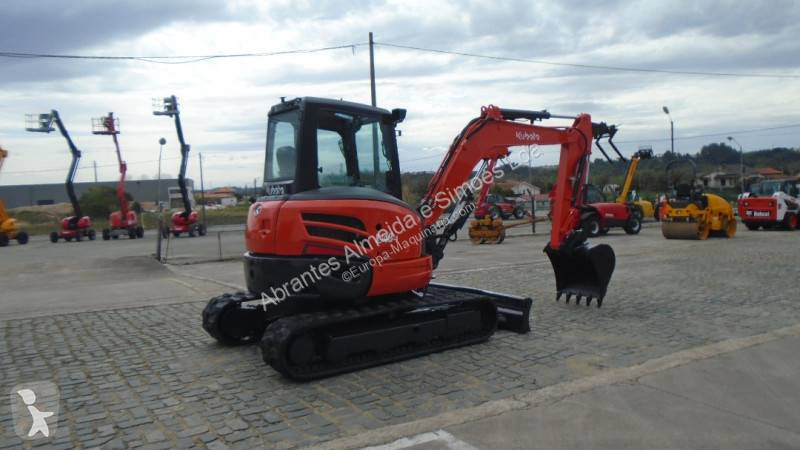 جرافة Kubota