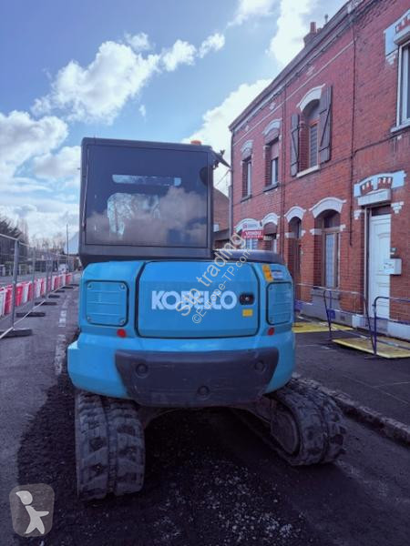 جرافة Kobelco 45