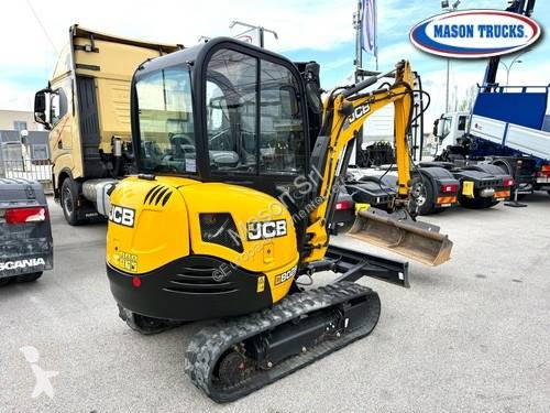 Lopatový nakládač JCB 8029 CTS