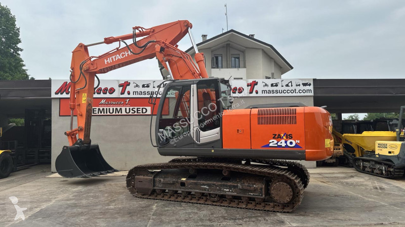 Escavatore Hitachi