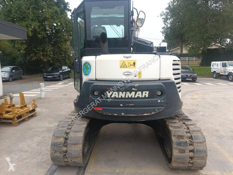 جرافة Yanmar SV100