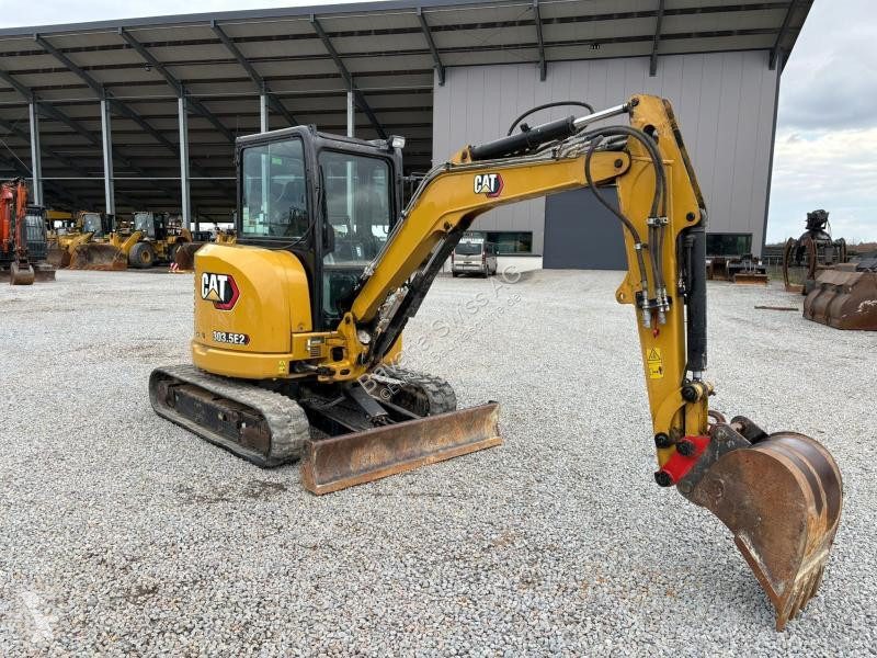 جرافة Caterpillar 3035E2