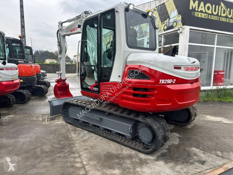 Escavadora Takeuchi