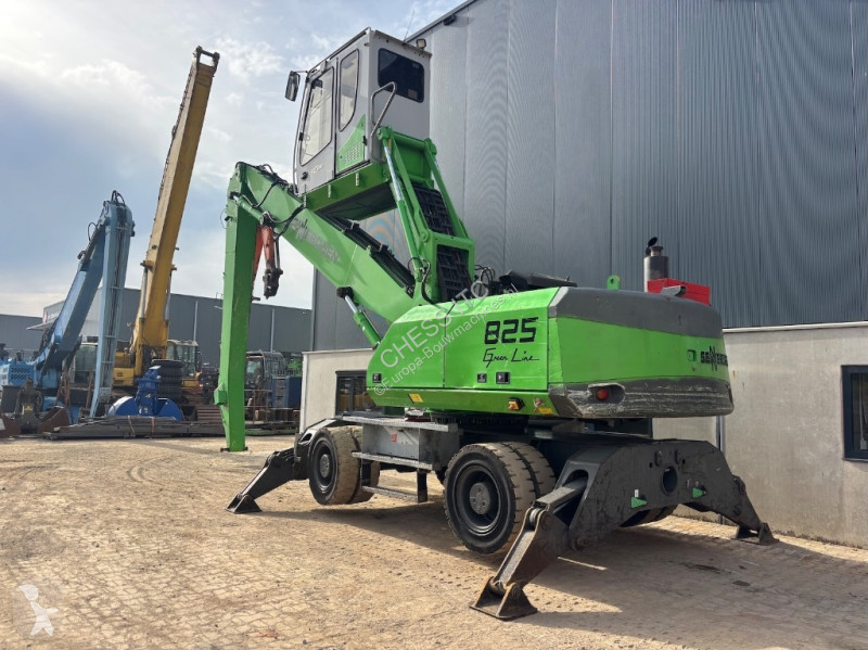 Escavatore Sennebogen 825
