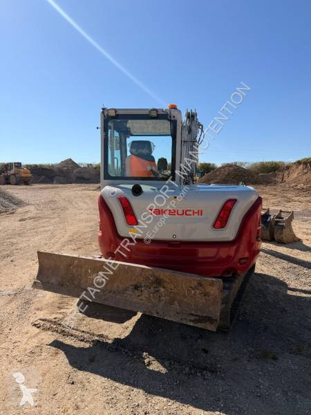 Rýpadlo Takeuchi TB370