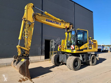 Колесен багер Komatsu