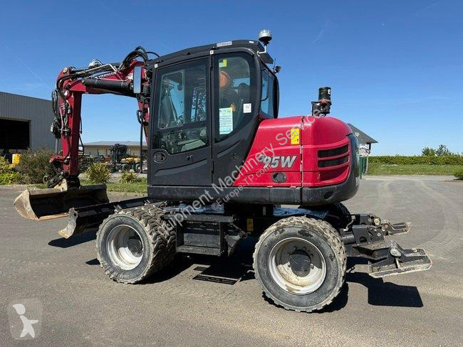 جرافة Yanmar B 95 W