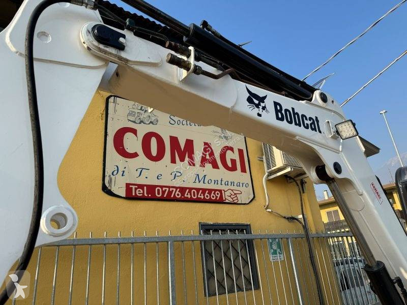 Lopatový nakládač Bobcat
