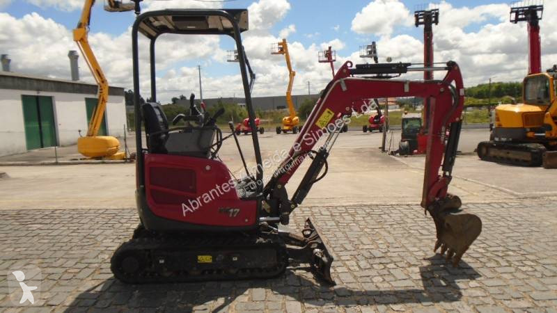 جرافة Yanmar