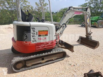 Mini-escavadora Takeuchi