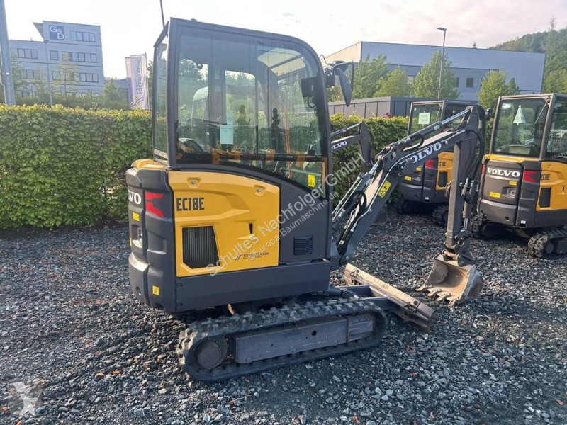 جرافة Volvo EC 18 E