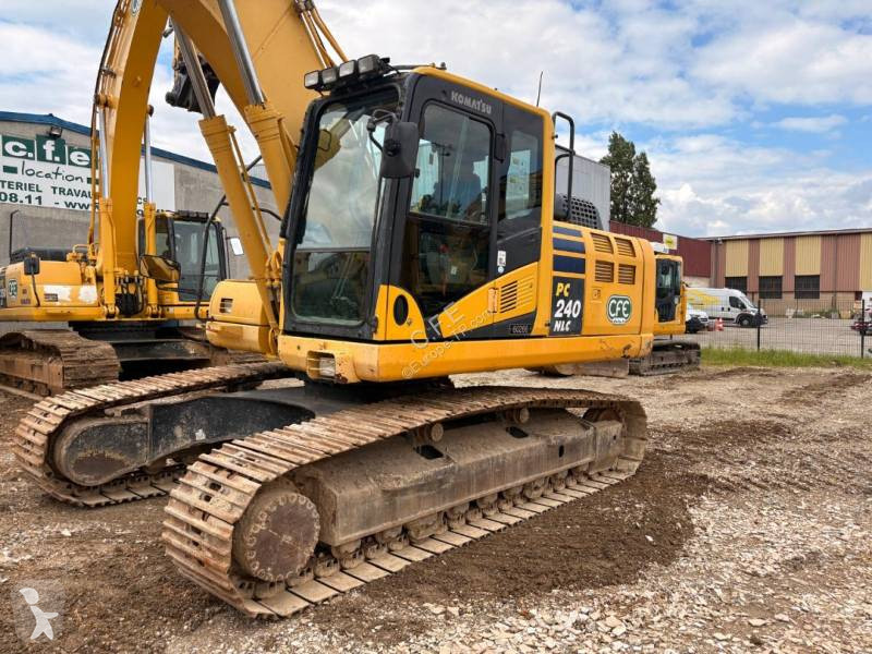 جرافة Komatsu