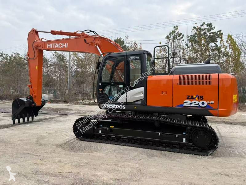 جرافة Hitachi ZX220LC-6A
