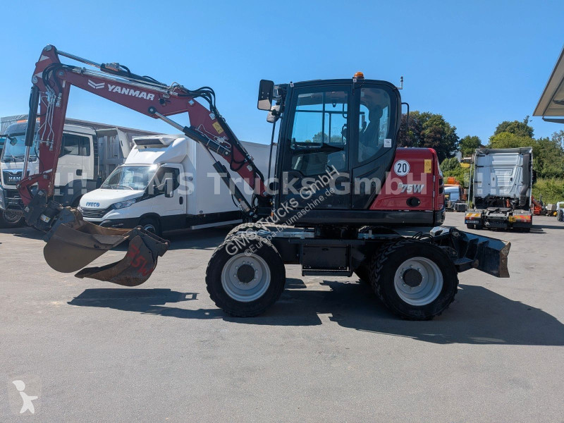 Lopatový nakládač Yanmar 5 W / POWERTILT / 3...
