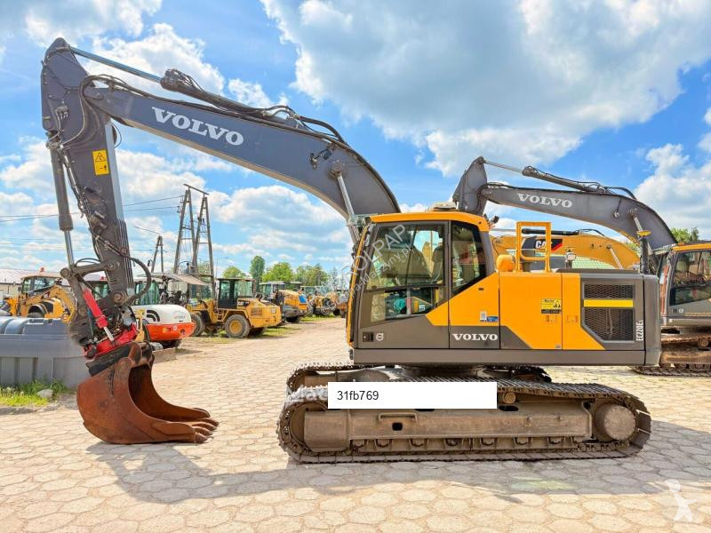 جرافة Volvo EC220EL