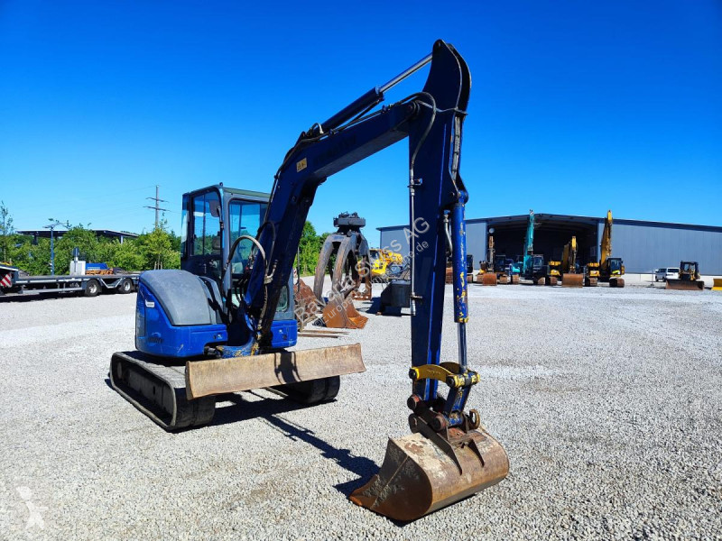 جرافة Komatsu