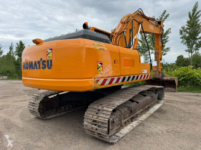 جرافة Komatsu