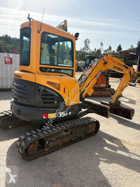 جرافة Hyundai R35z-9