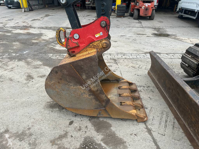 جرافة Hyundai HX 130 ALCR Kettenbagger 76.000...