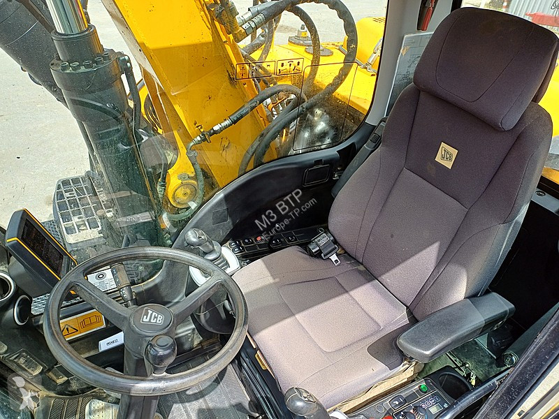 جرافة JCB TAB