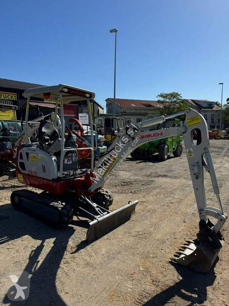 Rýpadlo Takeuchi TB216