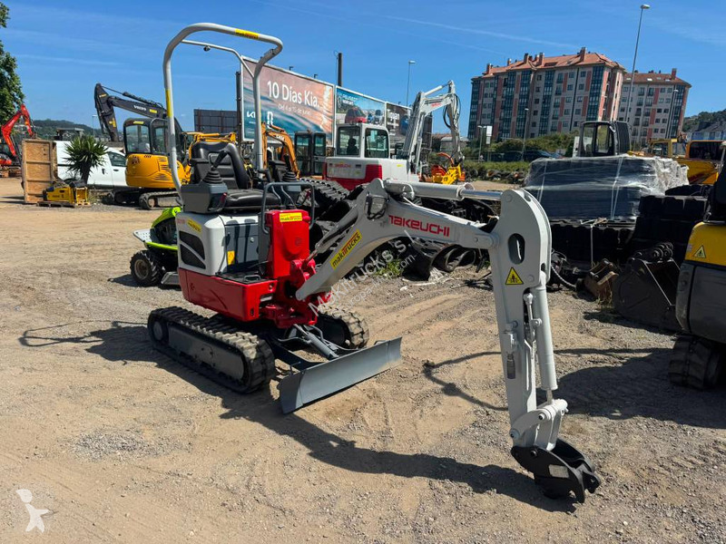 Rýpadlo Takeuchi TB210R