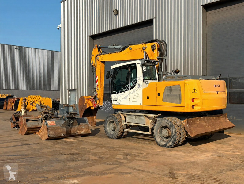 جرافة Liebherr A920