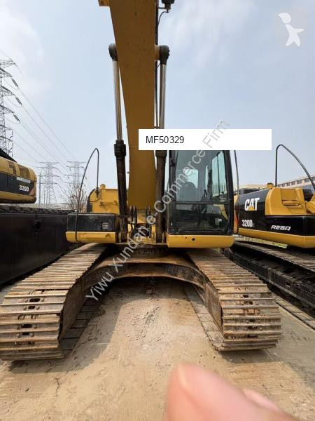Escavatore Caterpillar 2